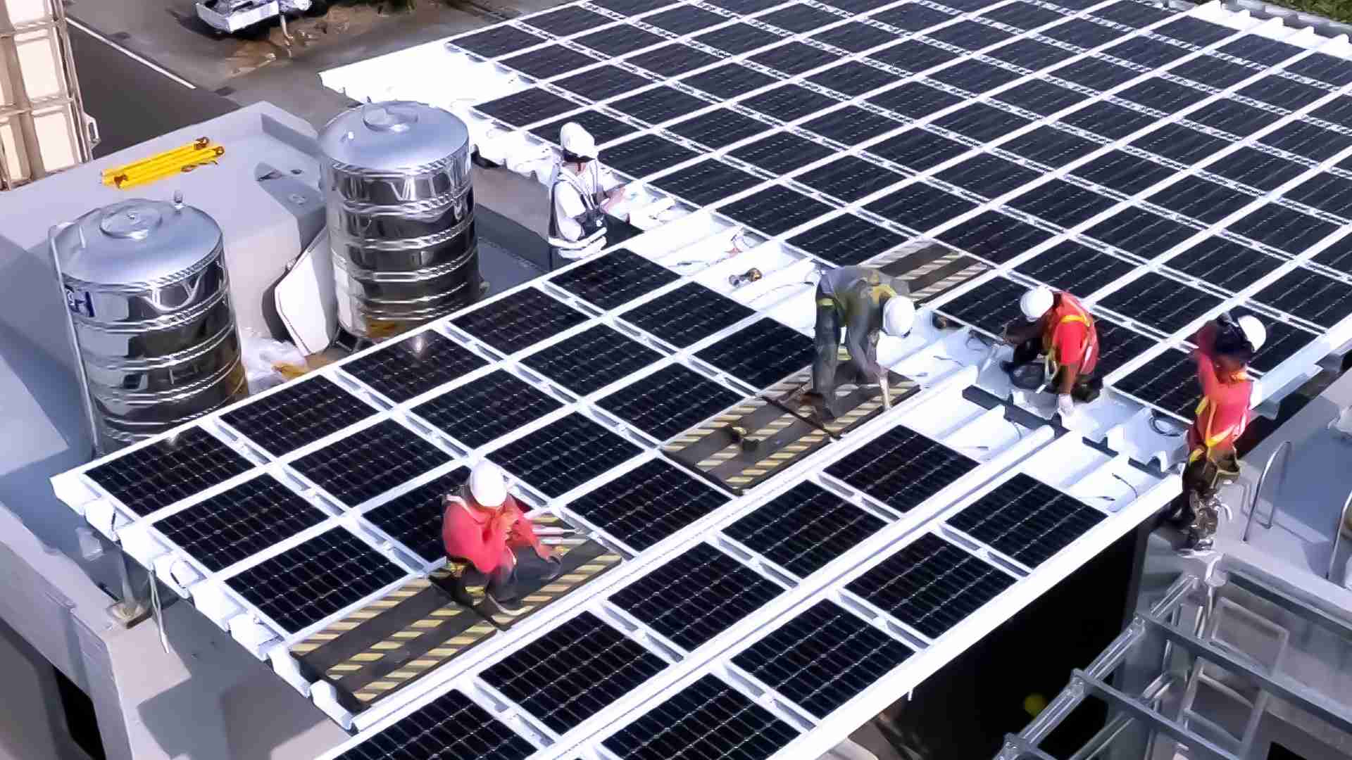 z6mg·人生就是博着力于替代能源之技术研发，，如光电浪板的相关制程、、、设备与产品，，，其中所开发之光电整合型浪板，，，，减少传统金属支架安装，，，，更提升耐候度，，可广泛运用于多元场域，，，并辅助建筑达到净零碳排目标